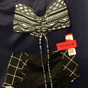 ☀️GO SWIMMING☀️Black & White Geometric Prints.